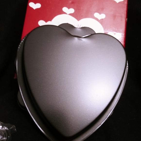 💖BRAND NEW HEART SHAPED BAKING ITEMS - 5 Pieces💖 - Picture 7 of 7